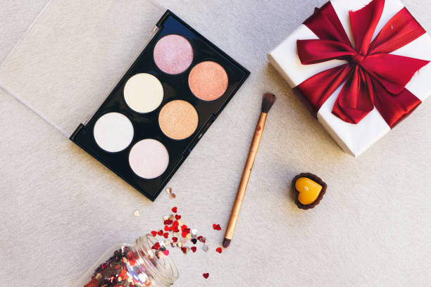 Makeup. The Holiday Gift Guide for Beauty Lovers: Five Makeup Items